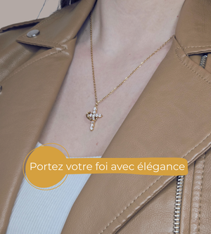 Collier en croix avec couronne pour renforcer ta foi